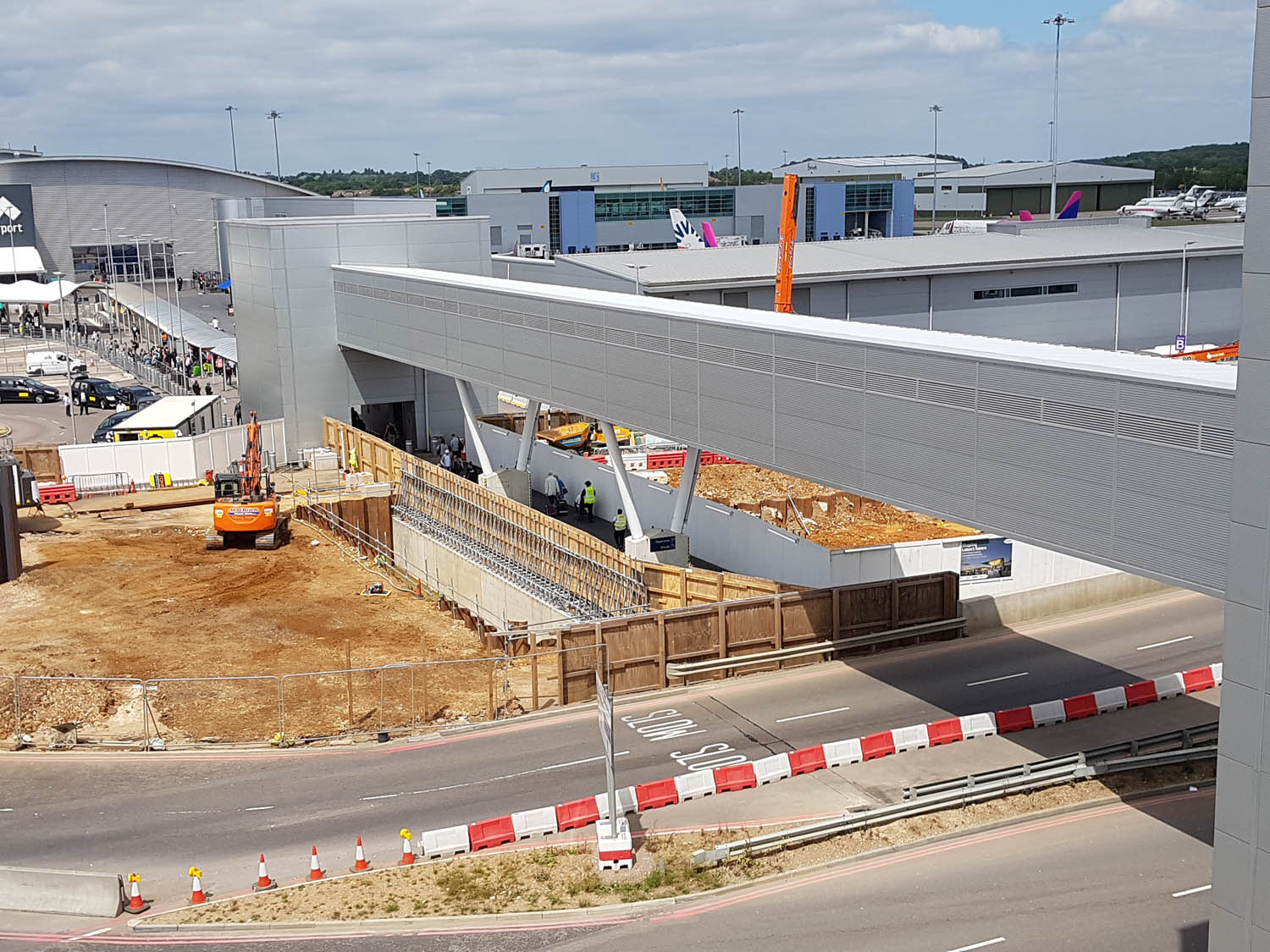 Luton Central Temp footbridge