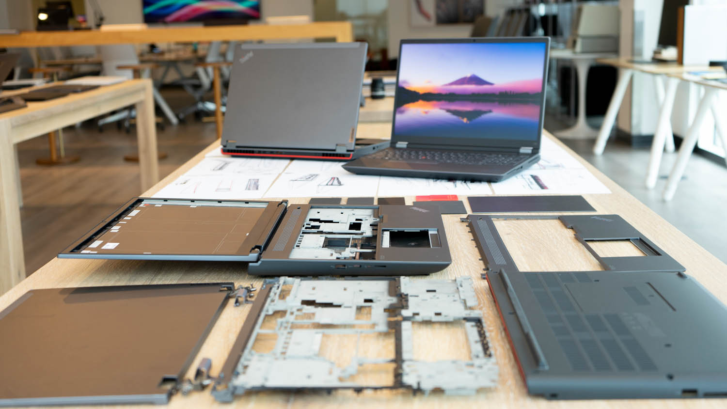 ThinkPad P16 Assembly Process